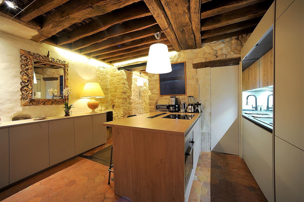 Beautiful Apartment In Historical Marais ปารีส ภายนอก รูปภาพ