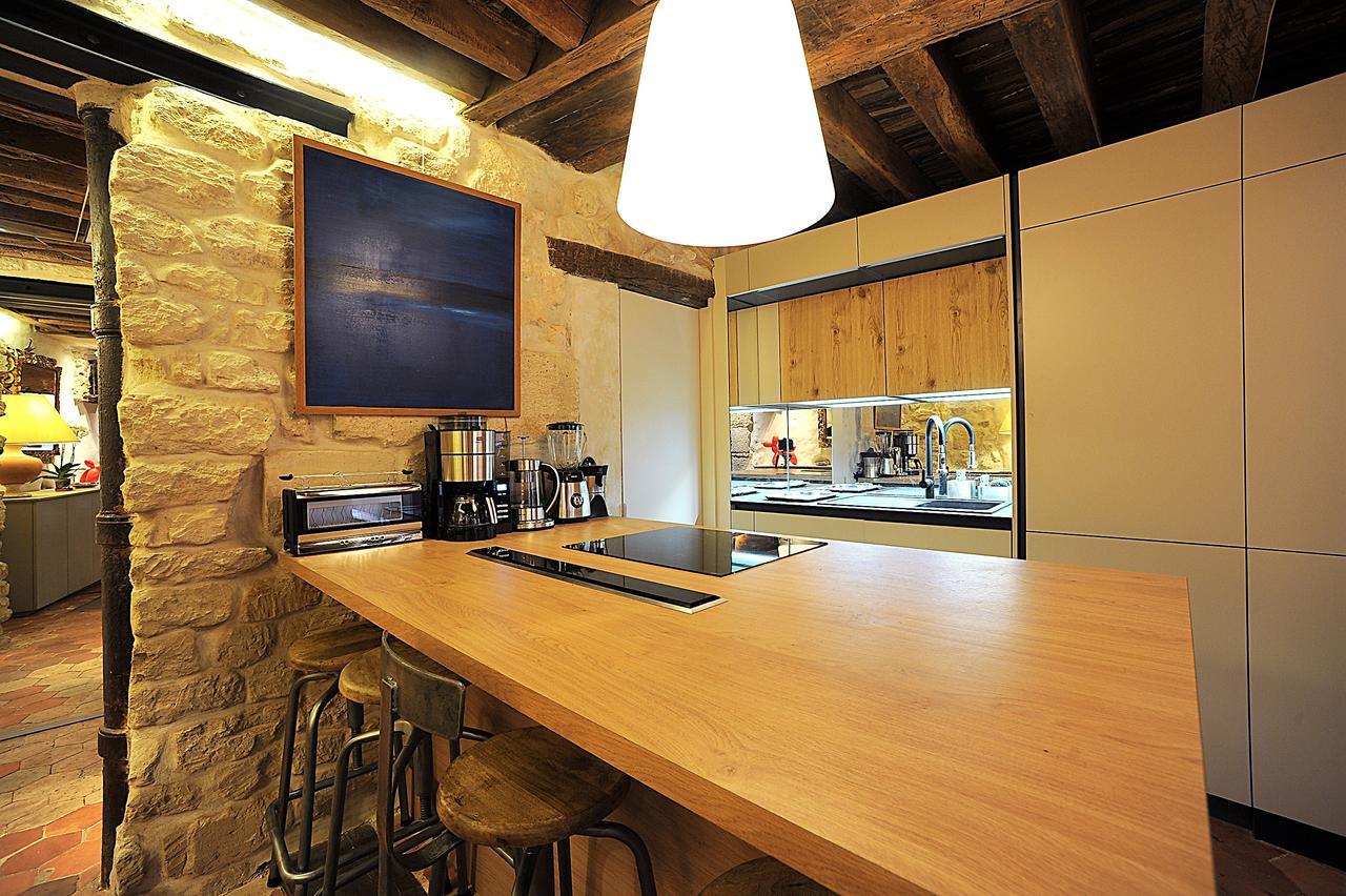 Beautiful Apartment In Historical Marais ปารีส ภายนอก รูปภาพ