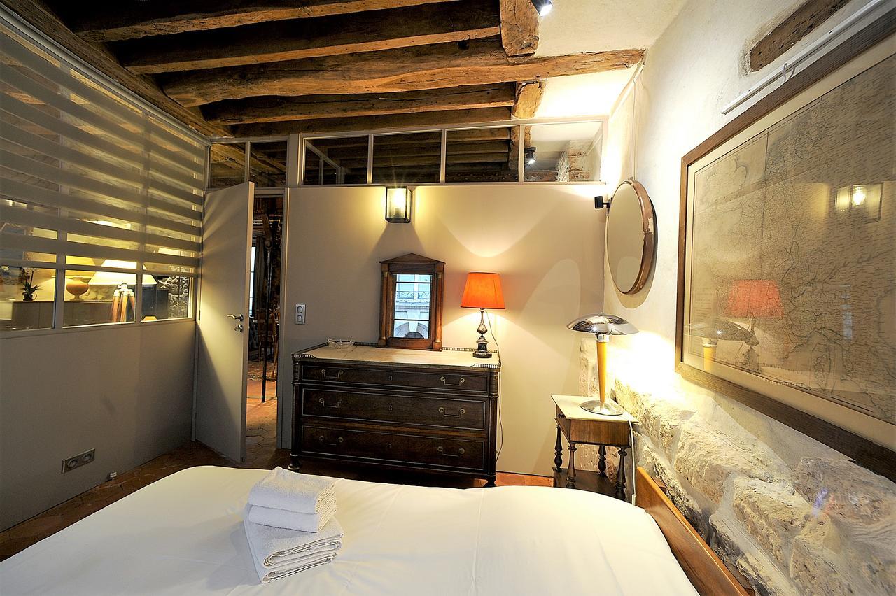 Beautiful Apartment In Historical Marais ปารีส ภายนอก รูปภาพ
