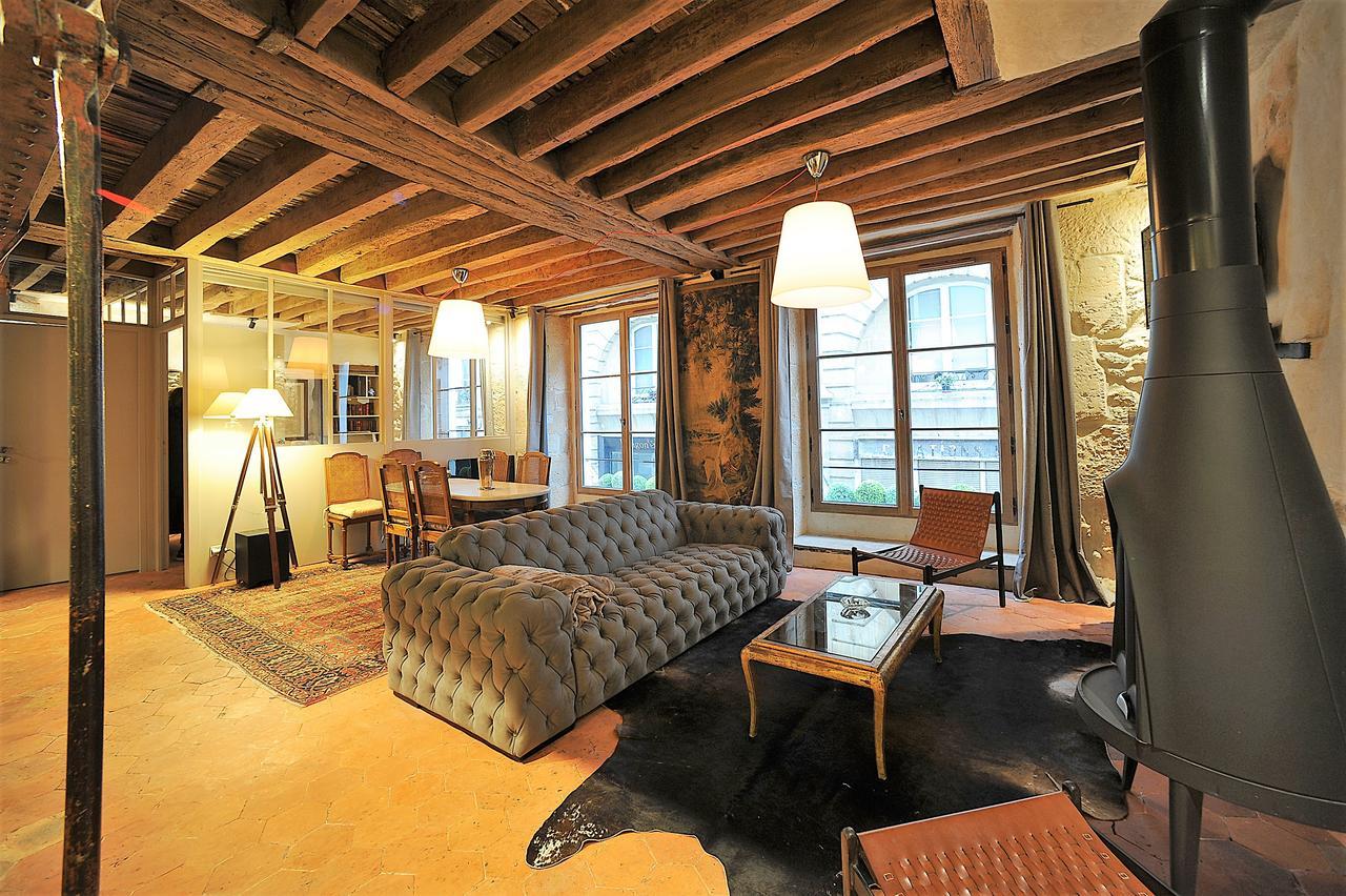 Beautiful Apartment In Historical Marais ปารีส ภายนอก รูปภาพ