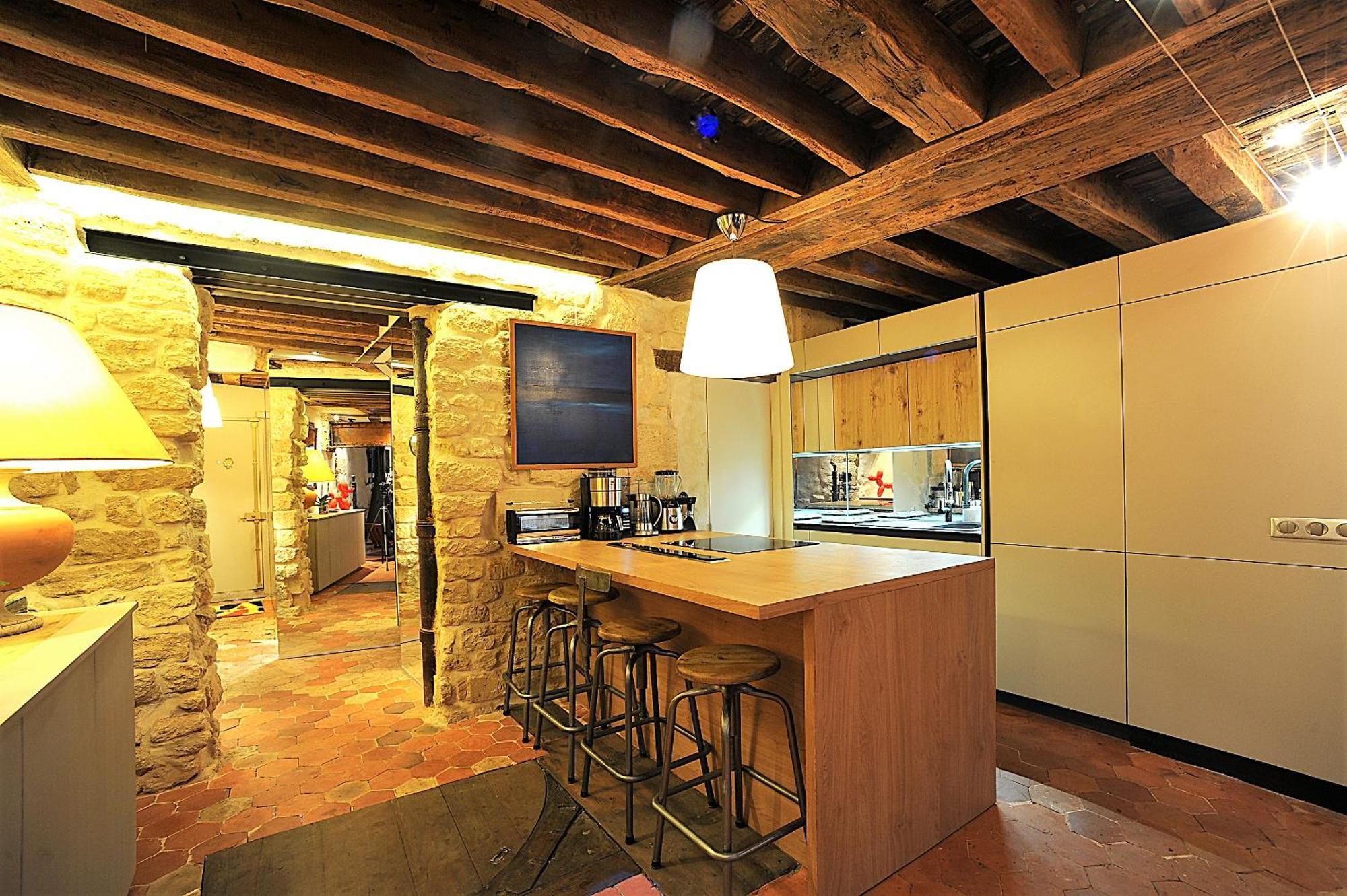 Beautiful Apartment In Historical Marais ปารีส ภายนอก รูปภาพ