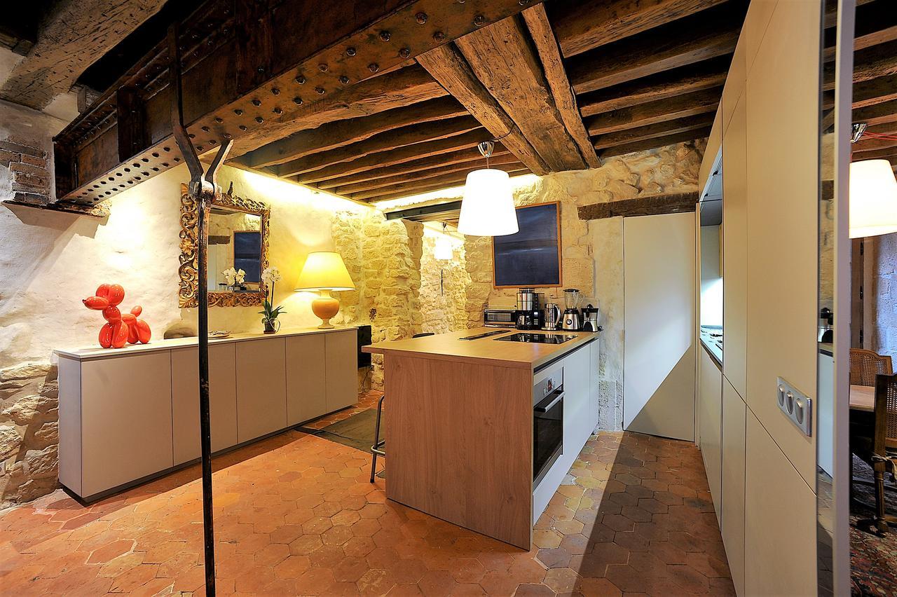 Beautiful Apartment In Historical Marais ปารีส ภายนอก รูปภาพ